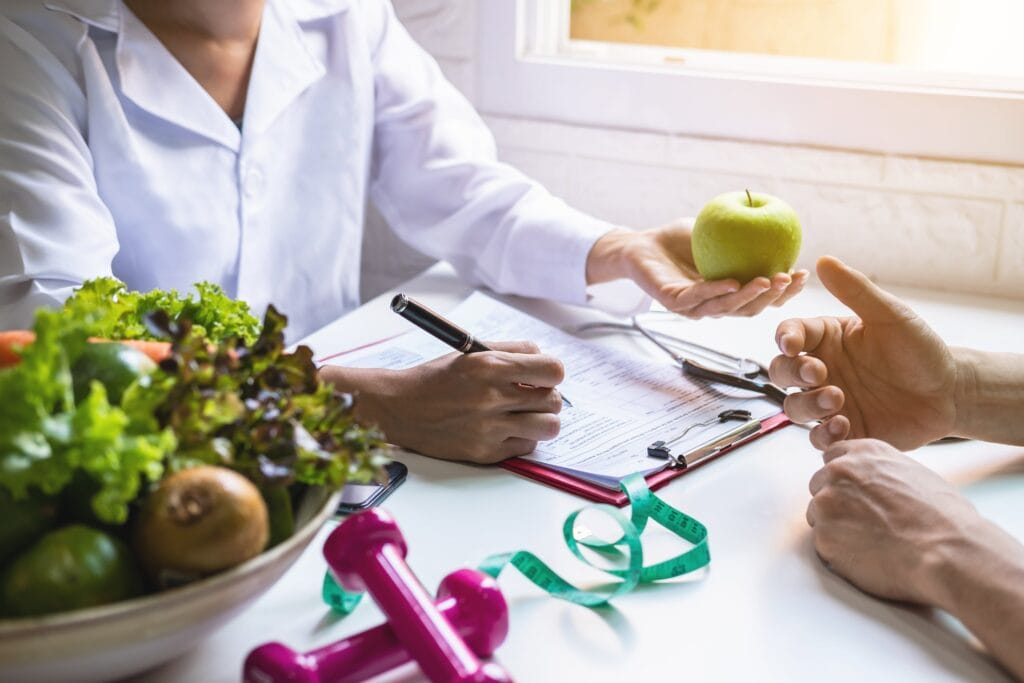 doctor discussing nutrition with patient