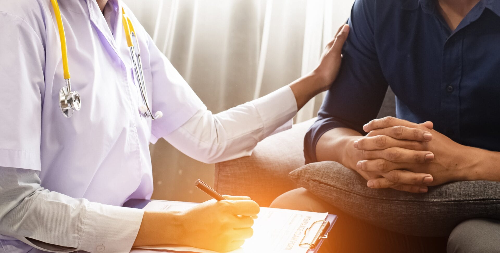 doctor treating patient for opioid use disorder