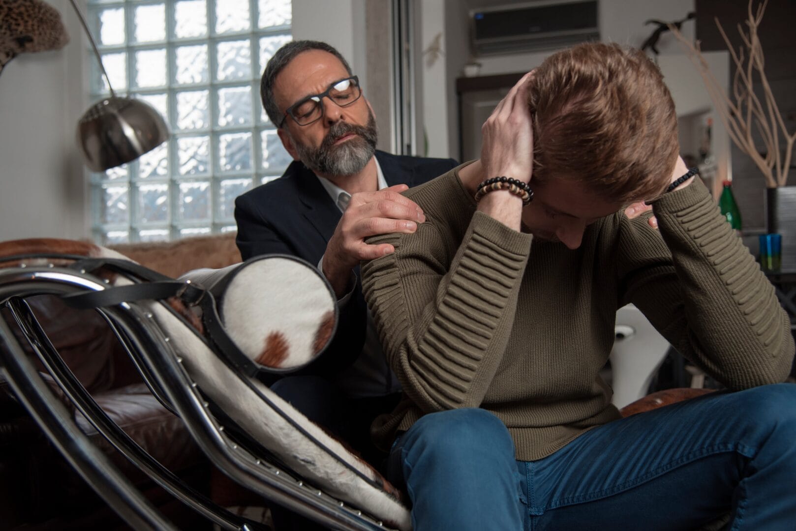 therapist helping patient with depression